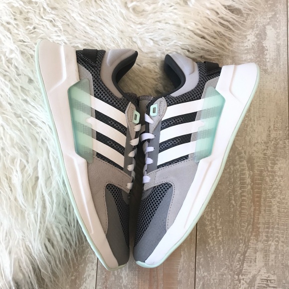 NWT Adidas Run 90S Women’s Shoes - Picture 7 of 8